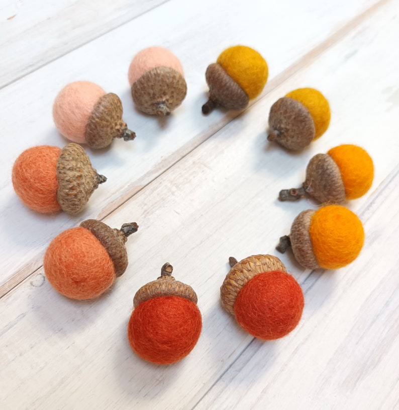 Felt Acorns, Wool Acorns, Fall Acorn Ornaments, Acorn Montessori, Cottage Decor, Woodland Decor, Wedding Favor, Rustic Table, Thanksgiving image 2