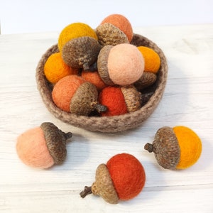 Felt Acorns, Wool Acorns, Fall Acorn Ornaments, Acorn Montessori, Cottage Decor, Woodland Decor, Wedding Favor, Rustic Table, Thanksgiving image 10