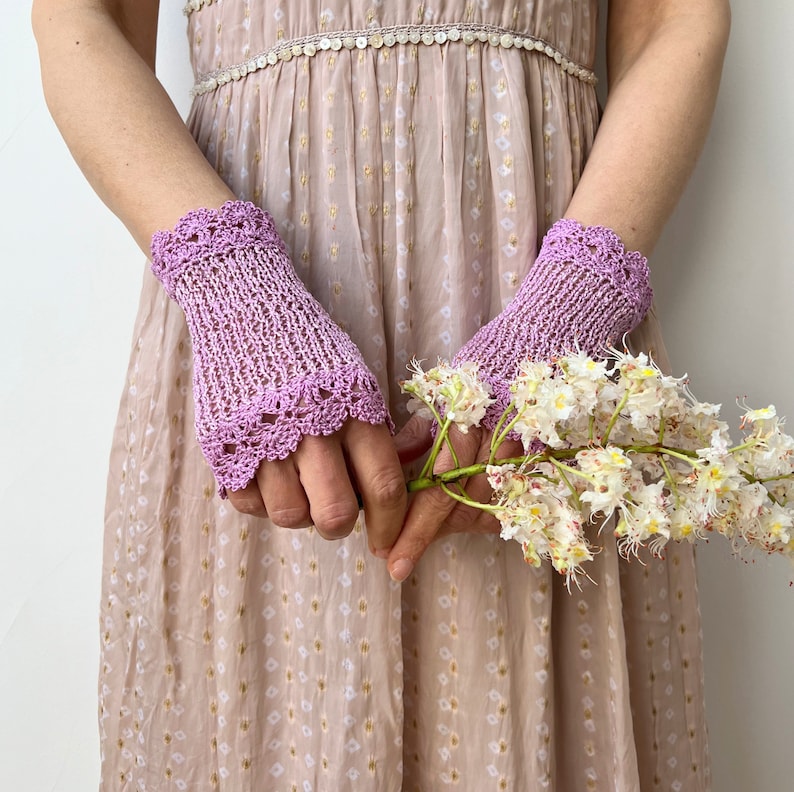 Bridal Lace Gloves, Yellow Crochet Gloves, Summer Fingerless Gloves, Cotton Gloves, Bridesmaids Gloves, Wedding Gloves, Vintage Style Gloves Purple