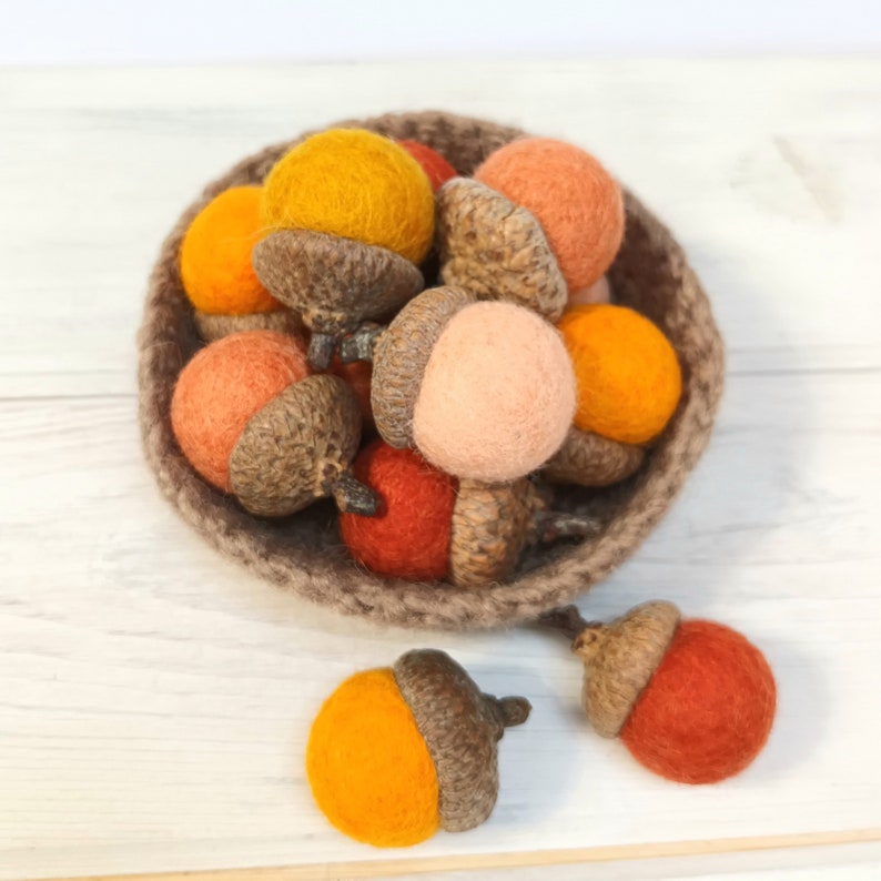 Felt Acorns, Wool Acorns, Fall Acorn Ornaments, Acorn Montessori, Cottage Decor, Woodland Decor, Wedding Favor, Rustic Table, Thanksgiving image 5