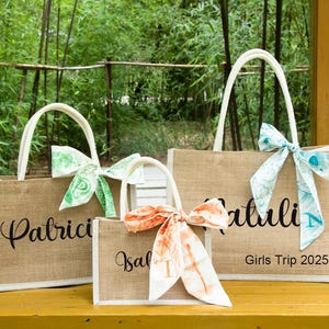 Personalized Bridesmaid Gift Bag with scarf, Burlap Gift Bag,Beach Tote Bag,Bachelorette Party Bag, Bridesmaid Proposal Gift,Bridesmaid Gift