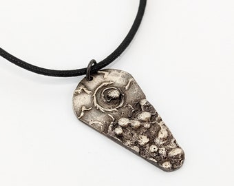 One of a kind 999 Silver Pendant Necklace With Abstract Design.