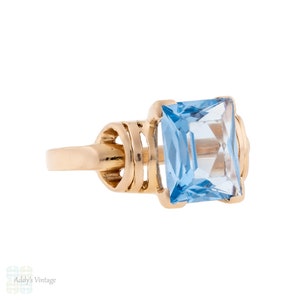 Vintage Synthetic Blue Spinel 14k Cocktail Ring, Retro Ribbon Design.