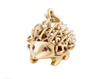 Vintage 9ct Hedgehog Pendant with Ruby Eyes, 1960s Animal Charm (10.6g).