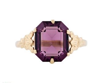Vintage Amethyst Paste 9ct Yellow Gold Ring with Engraved Setting.