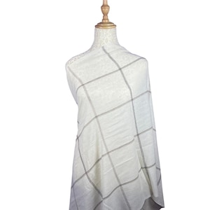 Elegant Evening Wrap – Soft Pashmina Shawl Handmade in Nepal 11
