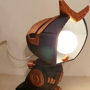 Futuristic bird lamp, children&#39;s room decoration, desk lamp, side lamp, personalized color