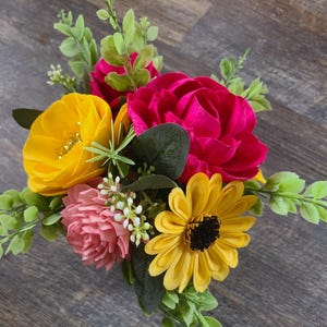 Bright Pink and Yellow Mother&#39;s Day Mini Centerpiece