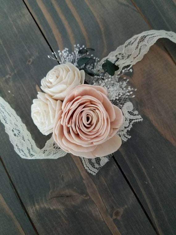 Corsage with Wood Flowers, Sola Wood Flower Wrist Corsage for Prom, Corsage  Wristlet for Wedding