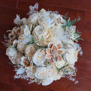 Blumenstrauß aus Elfenbein und Champagner, Sola-Holz Blumenstrauß, Winterhochzeit, Holzige Hochzeitsblumen, unvergängliche und umweltfreundliche Hochzeit