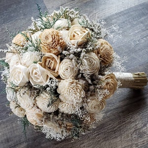 Winter Sola Flower Bouquet, Champagne Wedding Flowers for Bride, Neutral Bridal Bouquet, Wood Wedding Flowers, Soft Gold Wedding Bouquet
