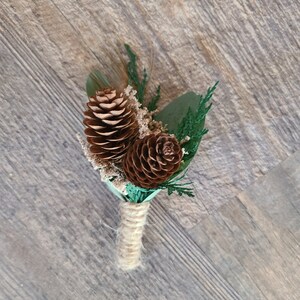 Pinecone Boutonniere: Winter Wedding Groom Accessory