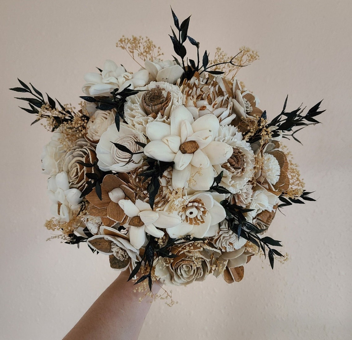 Black and Gold Bouquet Champagne and ivory bouquet Neutral image 1