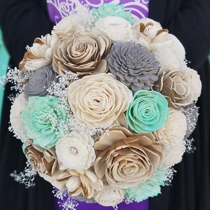 Holzblumenstrauß, Mint und Grau, Hochzeitsblumen, Solaholzblumen, Strandhochzeit, Rindenblume, Brautstrauß, Hochzeitsblumen