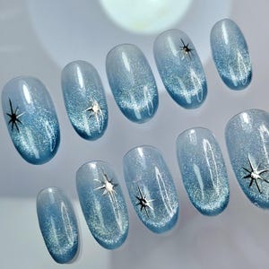 Blue Cat Eye Effect Press on Nails, Celestial Sparkle Acrylic Nails, Blue Glittery Hand Painted Nails, Galaxy Light Blue Reusable Faux Nails