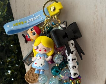 Mädchen im Wunderland Schlüsselanhänger/Taschenanhänger