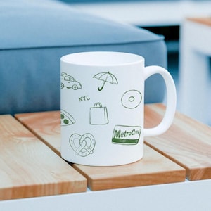 Tazza da caffè in ceramica disegnata a mano raffigurante New York City / Tazza ricordo di New York City / Regalo personalizzato