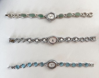 Custom vintage gemstone watch bracelet,elegant silver wrist watch for woman,green beaded watch,natural stone bracelet,pearl watch gift