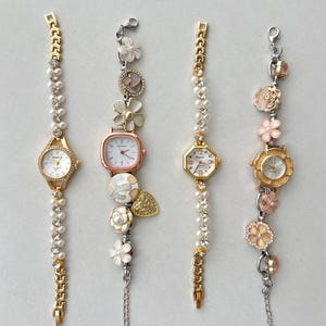 Vintage pearl watch bracelet,elegant charm wrist watch,Y2K flower gold watch,woman's wrist watch, wedding anniversary watch jewelry gift