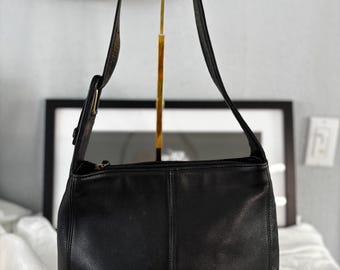 バッグ Rare Vintage Coach USA Flatiron Zip BLK Vintage Coach Flatiron Zip - Etsy
