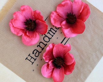 Red Poppy Brooch – Remembrance & Independence Day Accessory