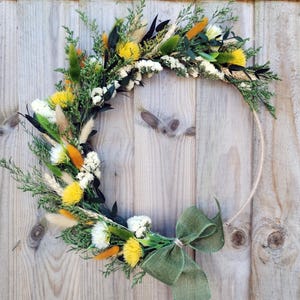 Couronne de fleurs sauvages séchées : cerceau floral bohème - décoration murale cottagecore rustique