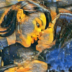 Könnte beinhalten: Abstraktes Kunstwerk, das zwei Figuren in einer engen Umarmung zeigt, deren Gesichter sich fast berühren. Das Kunstwerk verwendet eine Palette aus Blau-, Gelb- und Brauntönen, wobei sichtbare Pinselstriche einen strukturierten Effekt erzeugen. Der Fokus liegt auf der intimen Verbindung.