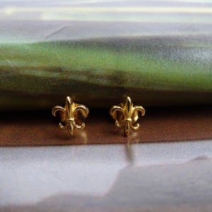 THE FLEUR STUDS - GOLD SILVER