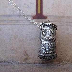 SALE Sterling Silver Filigree Locket Gift for Her Unique Pendant Locket Vintage Sterling  Keepsake Wulfgirl Etsy Gift Wrapped Perfect Gift