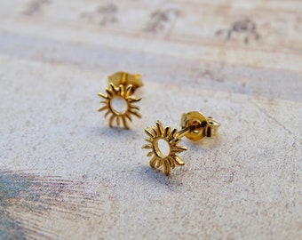 Small Circle Studs 24k Gold Vermeil Earrings Minimalist Jewelry Gift Wrapped Women's Studs Gold Sun Studs Earrings Every Studs Wulfgirl Etsy