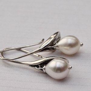 Freshwater Pearl Dangle Earrings Calla Lily Freshwater Pearl Sterling Handmade 18k Gold Vermeil Earrings Pearl Wulfgirl Etsy