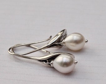 Freshwater Pearl Dangle Earrings Calla Lily Freshwater Pearl Sterling Handmade 18k Gold Vermeil Earrings Pearl Wulfgirl Etsy