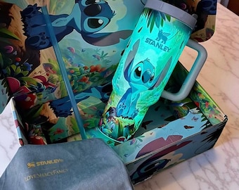 Glow in the dark steekbeker, gepersonaliseerd met naam lichtgevende beker 40 oz reiskoffiebeker - aangepaste naam - op maat gegraveerde 40oz blusbeker