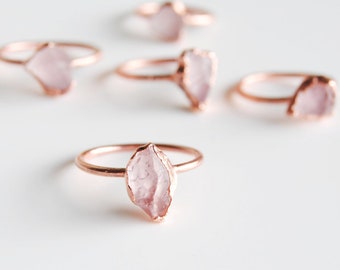 Raw rose quartz ring, rose quartz copper ring, pink crystal ring, electroformed ring, raw stone ring, bohemian ring, boho jewelry