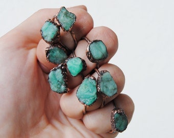 Raw emerald ring, rough emerald ring, may birthstone ring, raw crystal ring, natural emerald ring, boho jewelry, emerald copper ring