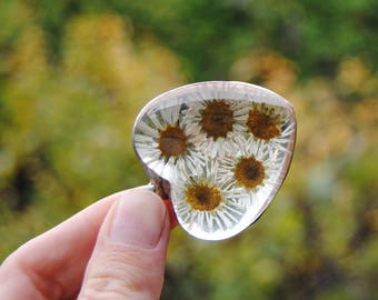 Daisy necklace , pressed flower necklace, terrarium necklace, heart shaped necklace, botanical jewelry, boho jewelry