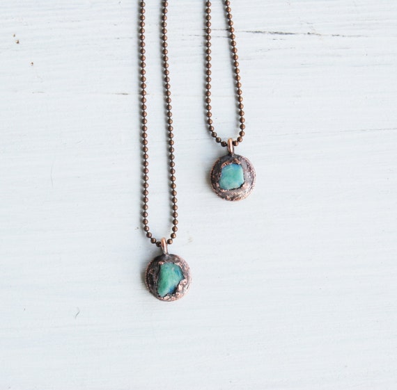 Raw Emerald Copper Necklace: Electroformed May Birthstone  display picture 2