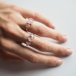 Anello di quarzo rosa grezzo, anello di rame triplo quarzo rosa, anello di cristallo rosa, anello elettroformato, anello di pietra grezza, anello boho, gioielli boho immagine 6