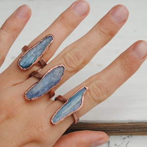 Roh kyanit Ring, blauer Kyanit Ring, Rohstein Ring, Kupfer Ring, Boho Ring, Kupfer elektroformed Ring