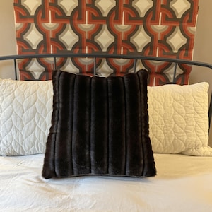 Handmade Wedge Reading Pillow – Cozy Back Support Cushion with Faux Fur – Neutral Gray Modern Decor