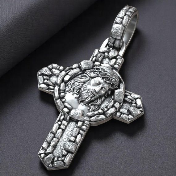 Collana Ciondolo Croce Ges&ugrave; Cristo &ndash; Acciaio Inox, 22 Pollici, Catena A Scatola, 3 Colori