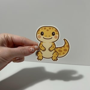 Kawaii Leopard Gecko Sticker – Matte/Holographic (Glossy) Waterproof Decal
