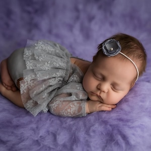 3-Piece Newborn Girl Photo Outfit – Lace Dress, Headband & Shorts Set | Baby Photography Props 0–6 Months | Infant Skirt Photoshoot