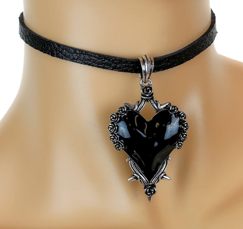 DYS-FC296BK Black Heart Gothic Roses Vine Leather Choker Necklace Jewelry