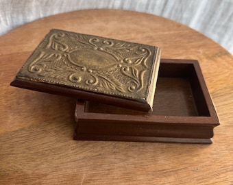 Vintage Wood Trinket Box Jewelry Keepsake Brass Ornate Filigree Lid 4"