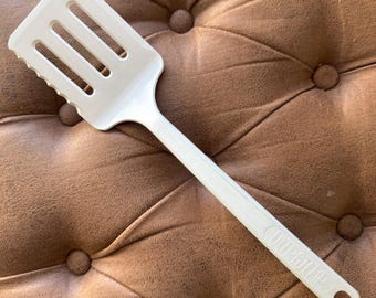 Vintage Robinson Knife Co UltraTemp White Slotted Spatula Turner Made in USA 12"