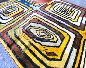 Handmade Boujaad Wool Rug: Multicolored Moroccan Berber Carpet