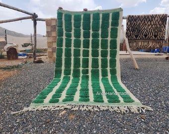 Handmade Green Wool Moroccan Rug: Tufted Berber Carpet
