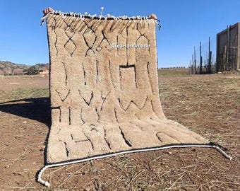 Handmade Beni Mrirt Wool Rug – Moroccan Wool Berber Carpet & Geometric Design