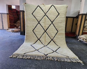 Hand-Knotted Beni Ourain Rug 8x10: Neutral Moroccan Wool Berber Carpet